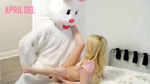 Step Sister And Step Mom With Brother And Father All Family Members Are Inviting Each Other